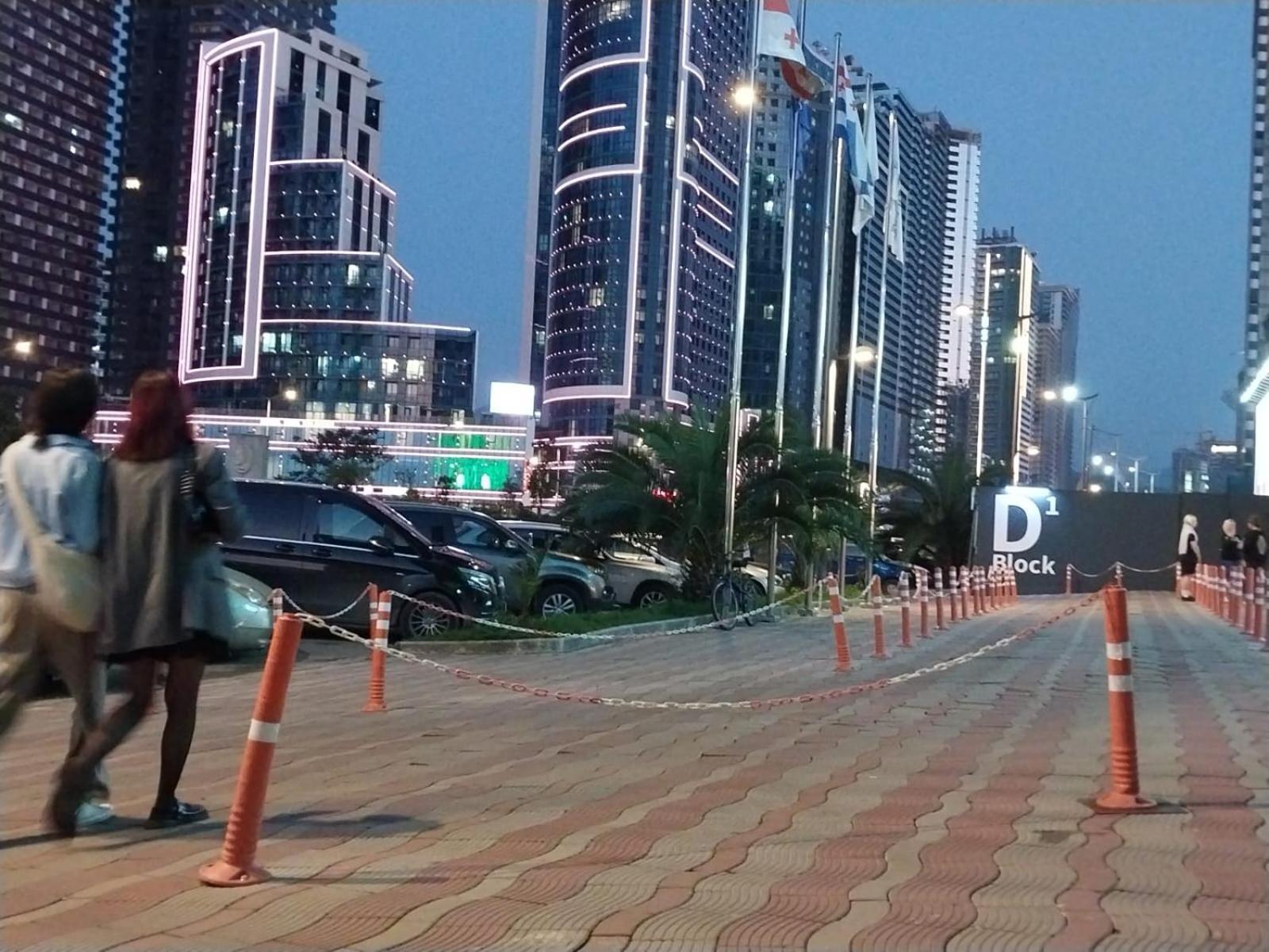 Apart-Hotel Orbi City Batumi Esterno foto