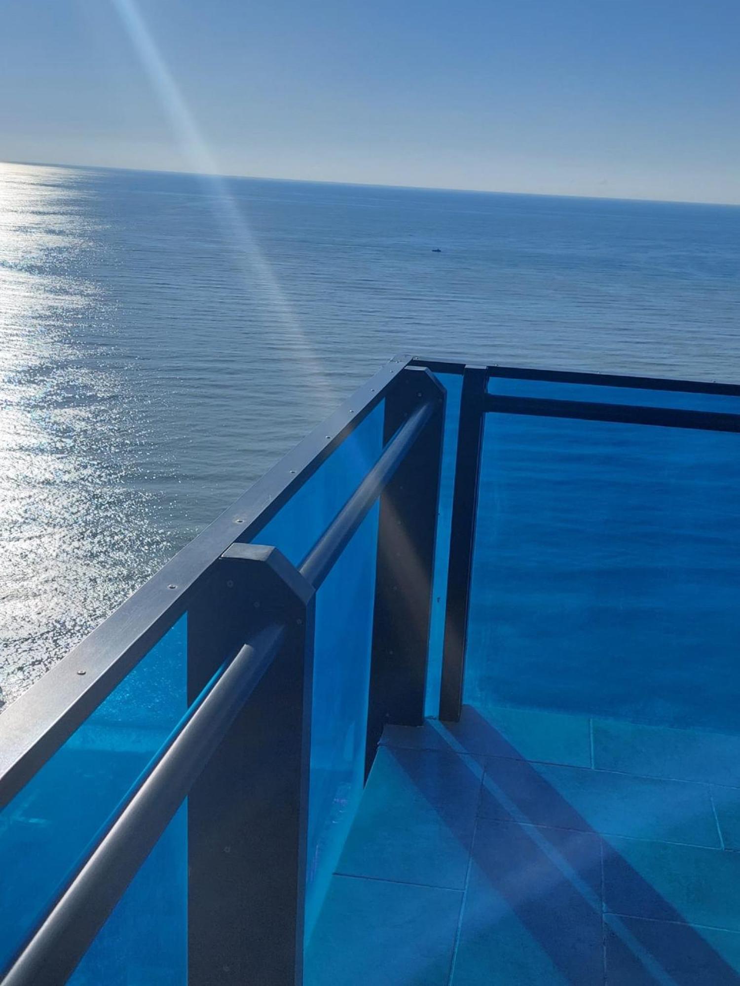 Apart-Hotel Orbi City Batumi Esterno foto