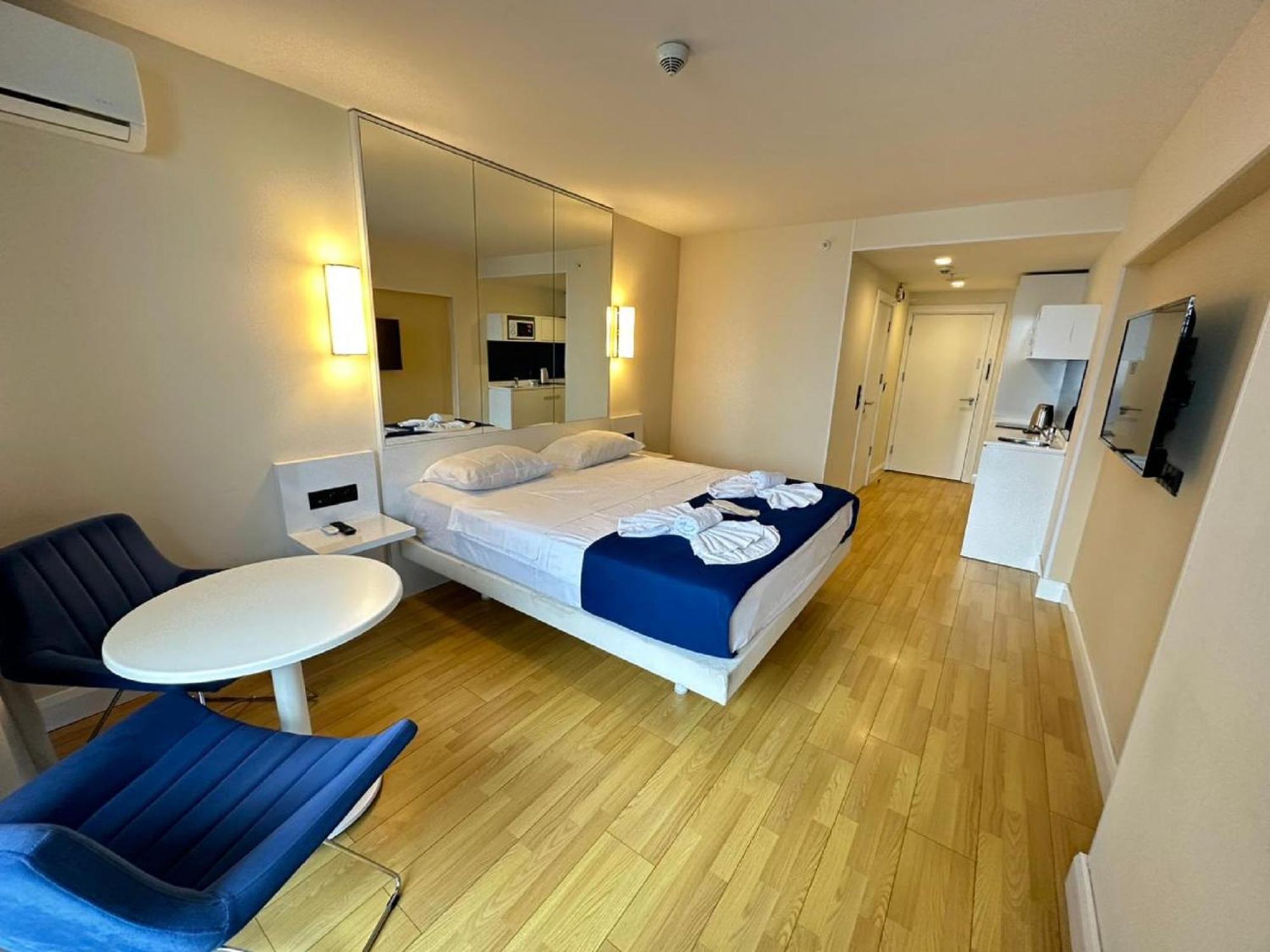 Apart-Hotel Orbi City Batumi Esterno foto