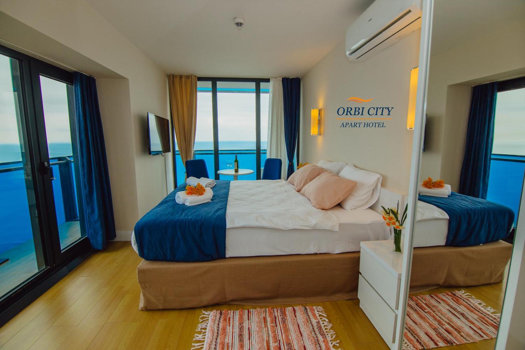 Apart-Hotel Orbi City Batumi Esterno foto